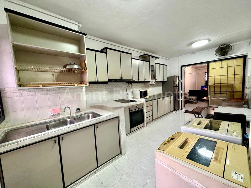 3 Room (3A) HDB for Rent in  129 Ang Mo Kio Avenue 3 - Image 5